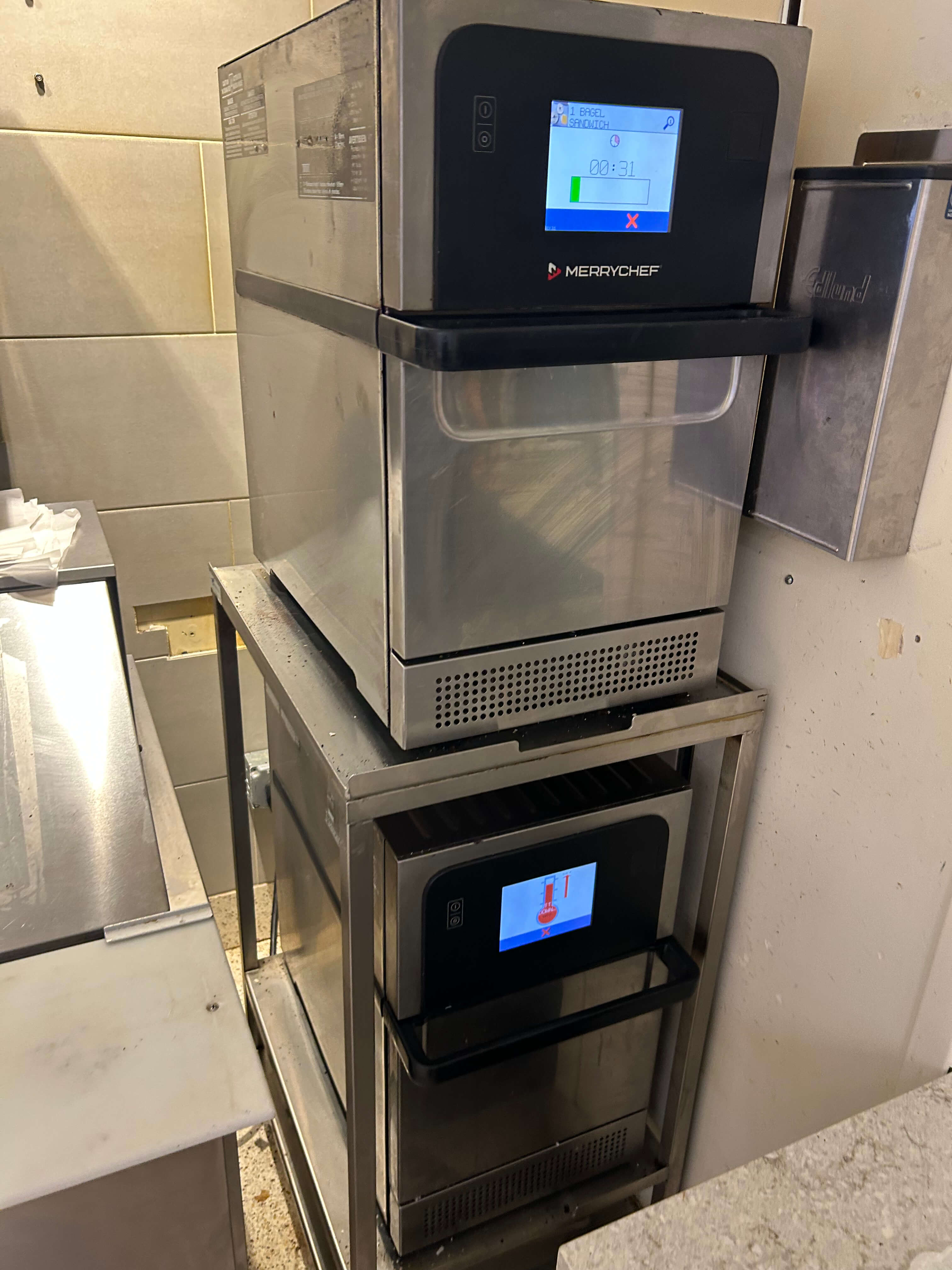Combi and speed ovens during service