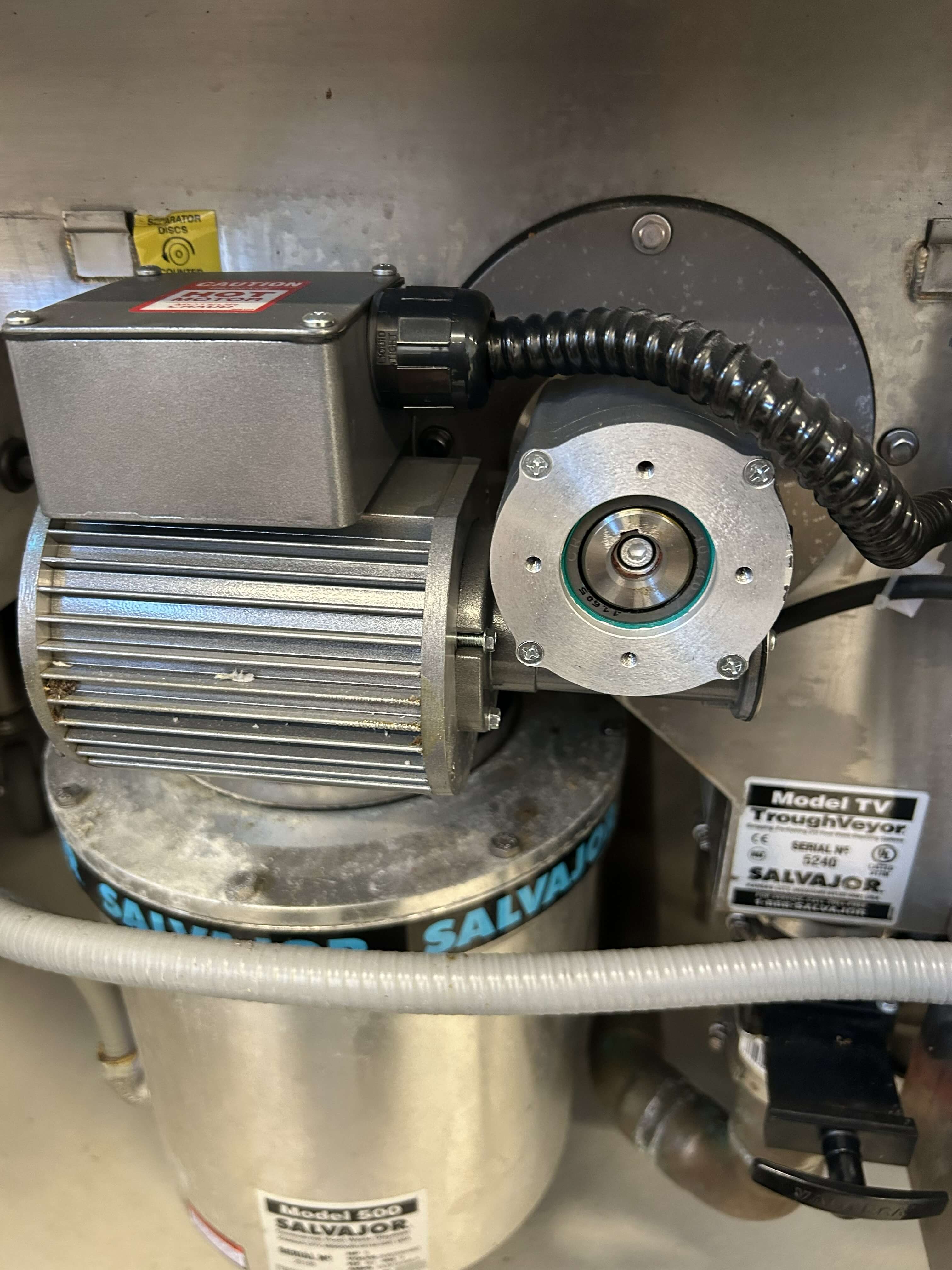 Clogged commercial garbage disposal in Philly restaurant – Before repair by The Oven Man